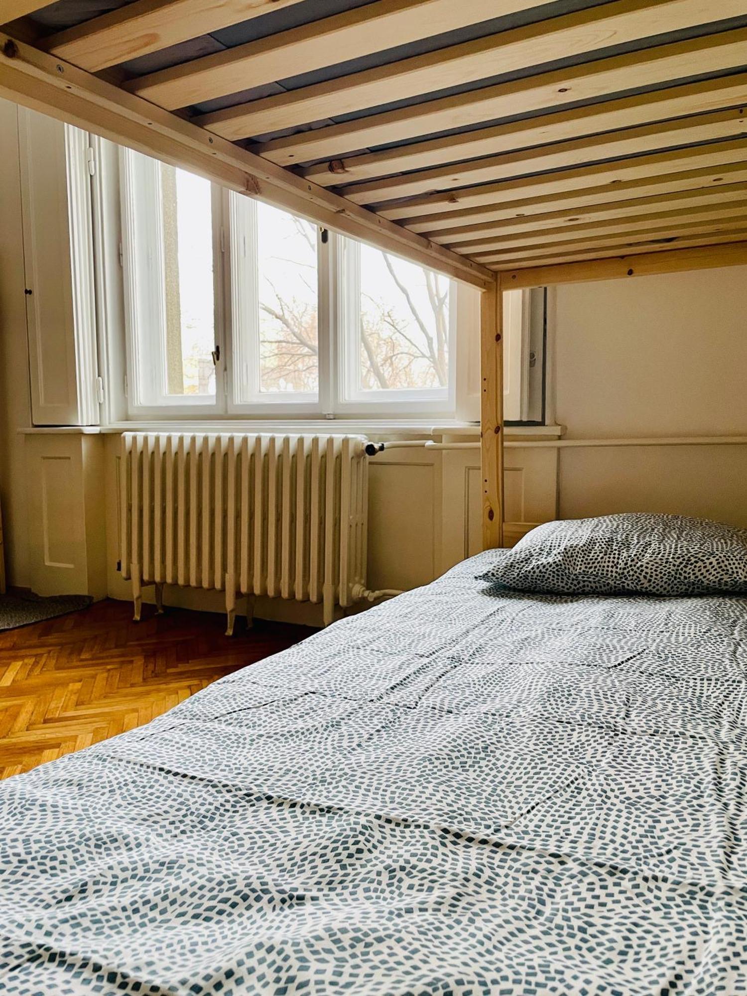 Hostel Green World Novi Sad Buitenkant foto
